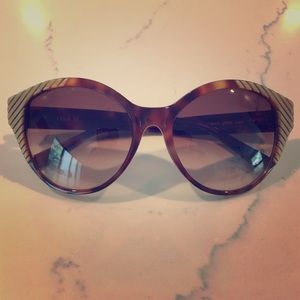Chloe’ tortoise shell and gold round sunglasses